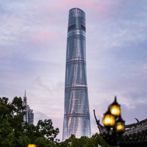 Landausflug: Tradition und Moderne: Wasserstadt Zhujiajiao & Ausblick vom Shanghai Tower